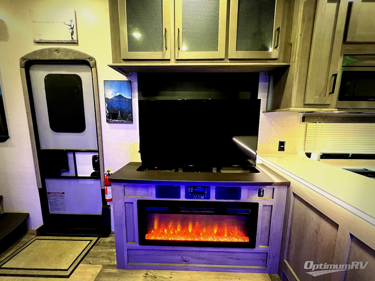 2021 Keystone Raptor 351 Photo 11