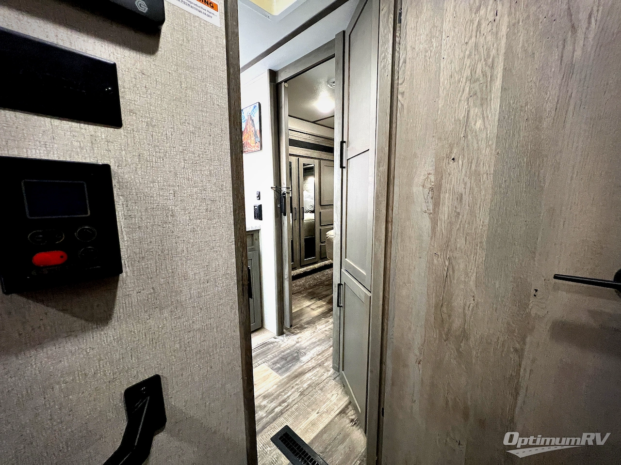 2021 Keystone Raptor 351 Photo 17