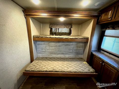 2018 Forest River Rockwood Signature Ultra Lite 8326BHS RV Photo 3