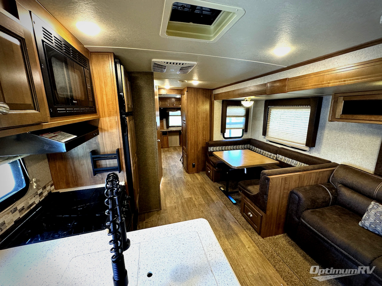 2018 Forest River Rockwood Signature Ultra Lite 8326BHS Photo 6