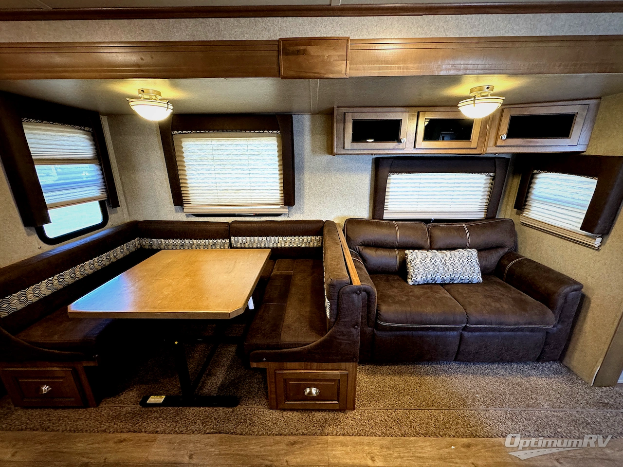 2018 Forest River Rockwood Signature Ultra Lite 8326BHS Photo 7