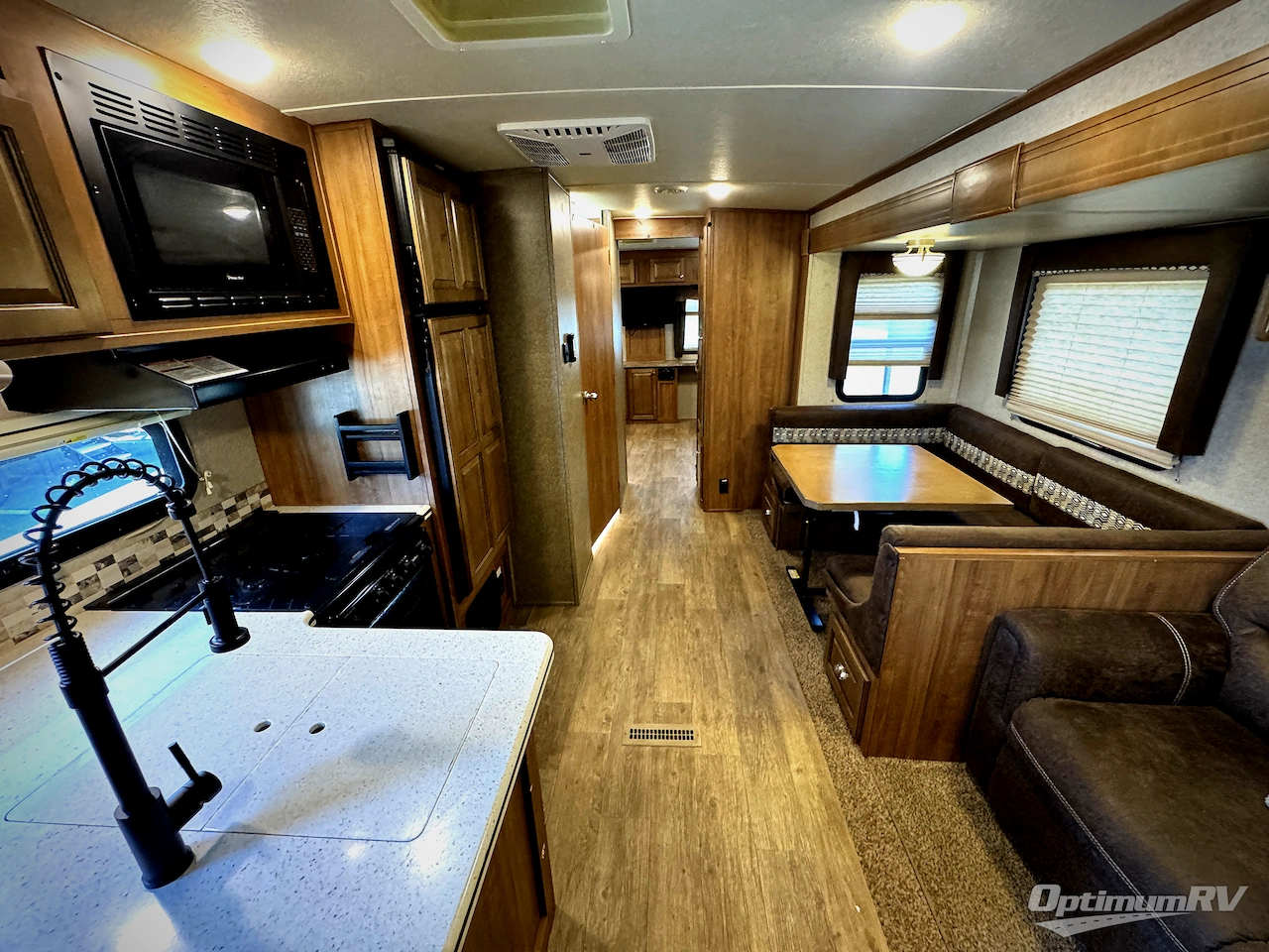 2018 Forest River Rockwood Signature Ultra Lite 8326BHS Photo 4