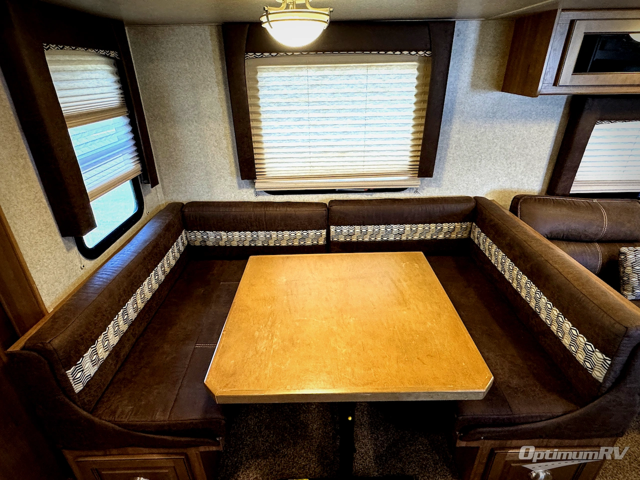 2018 Forest River Rockwood Signature Ultra Lite 8326BHS Photo 13