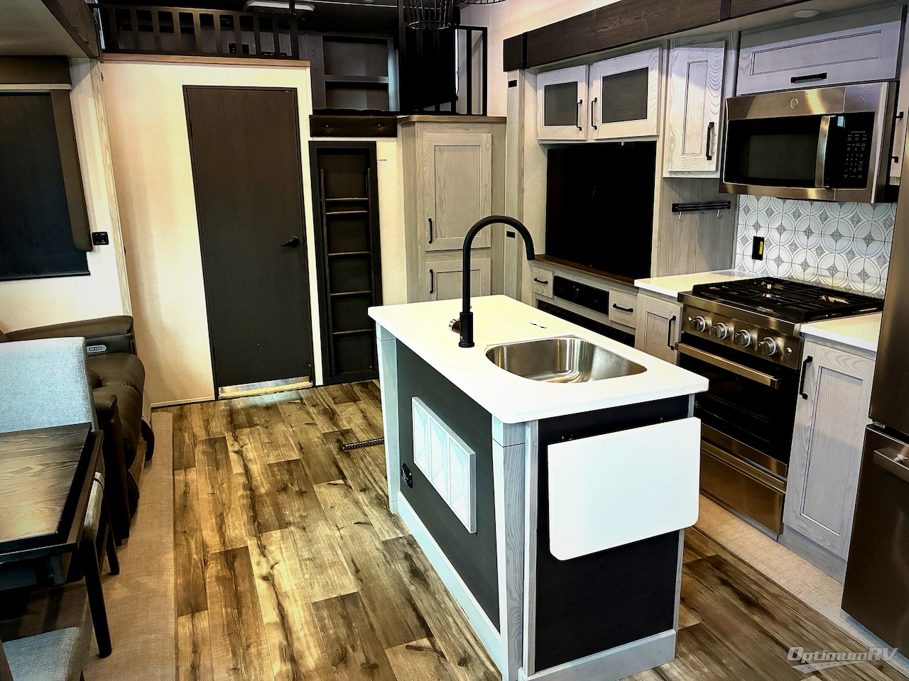 2023 Keystone Montana High Country 381TB Photo 4