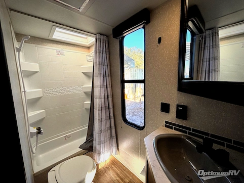 2022 Forest River Cherokee Grey Wolf 27DBH RV Photo 4