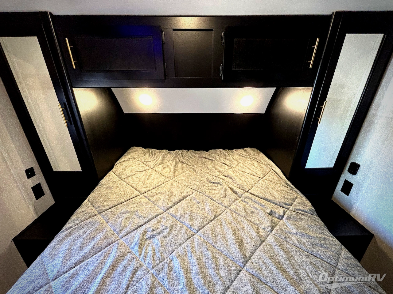 2022 Forest River Cherokee Grey Wolf 27DBH Photo 10