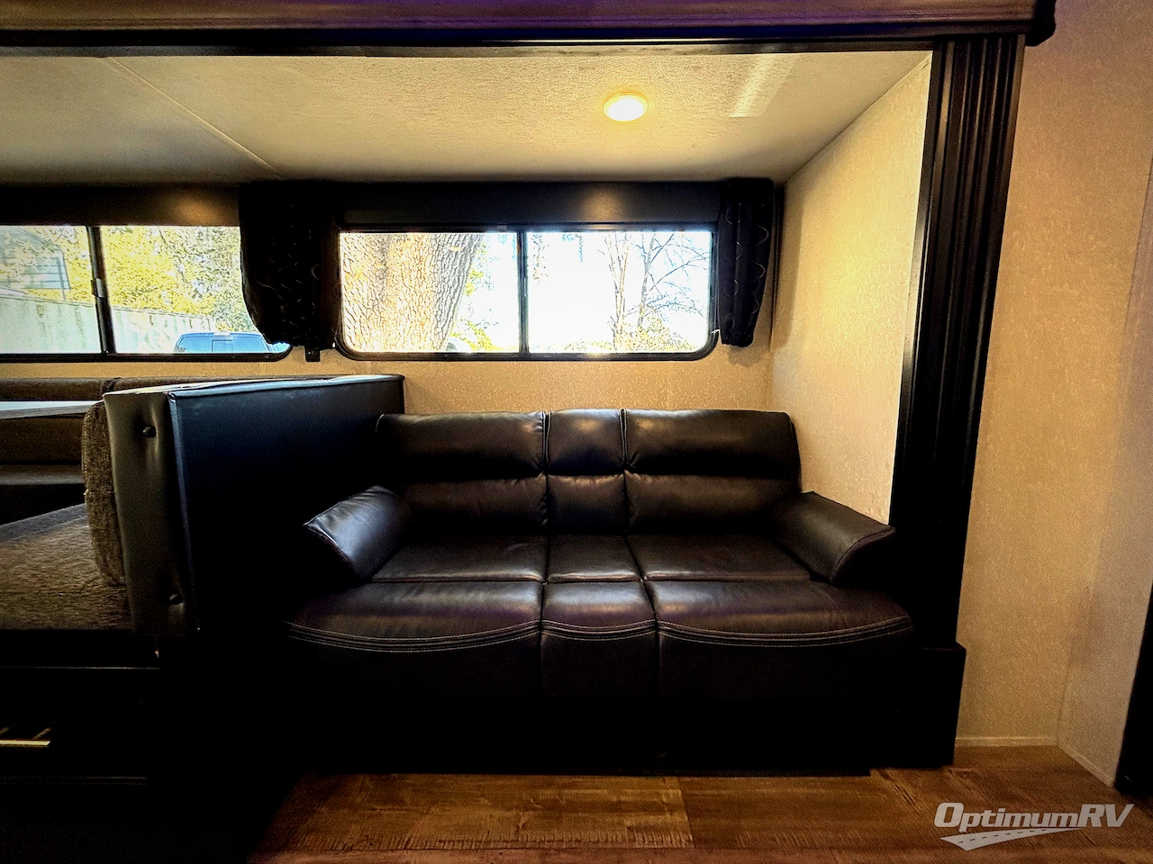 2022 Forest River Cherokee Grey Wolf 27DBH Photo 11