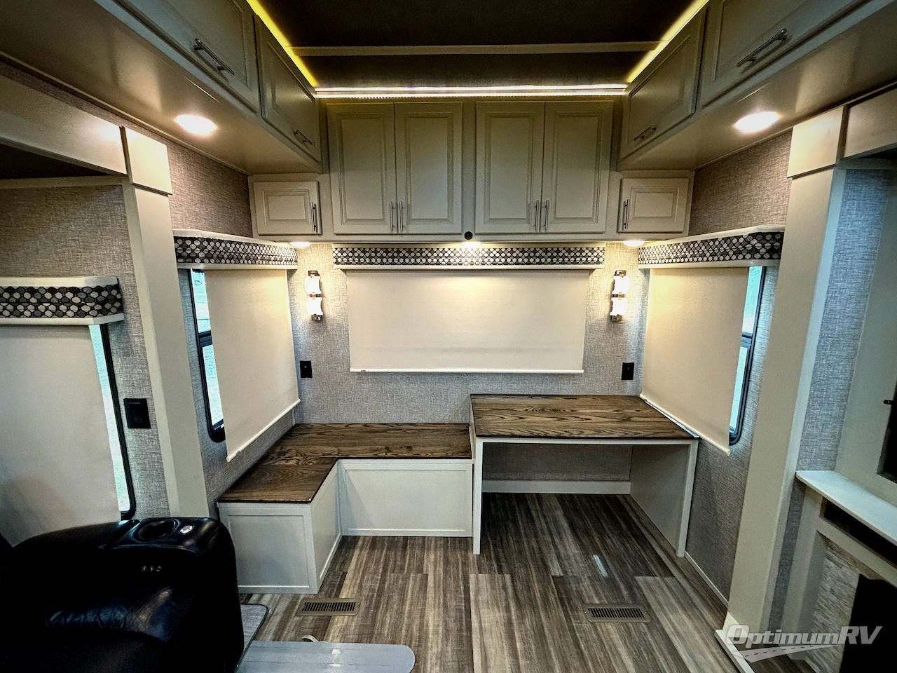 2022 Luxe by the RV Factory Luxe Elite 38GFB Photo 22