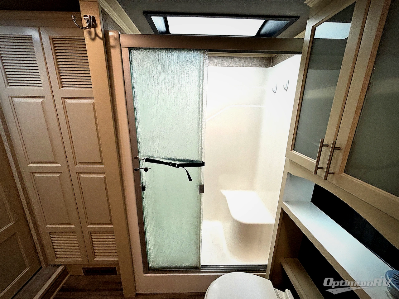 2022 Luxe by the RV Factory Luxe Elite 38GFB Photo 13