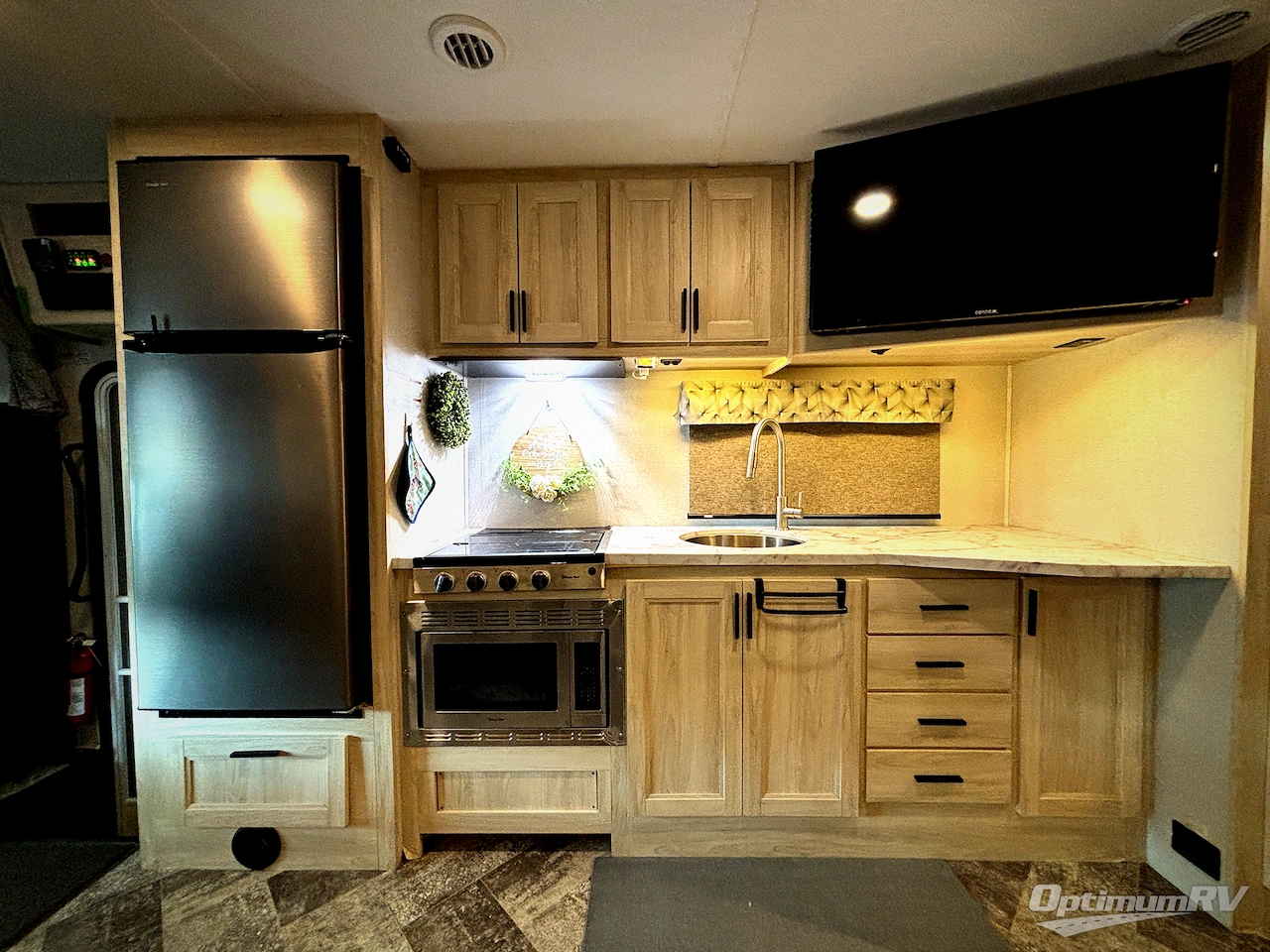 2020 Forest River Sunseeker LE 2550DSLE Chevy Photo 6