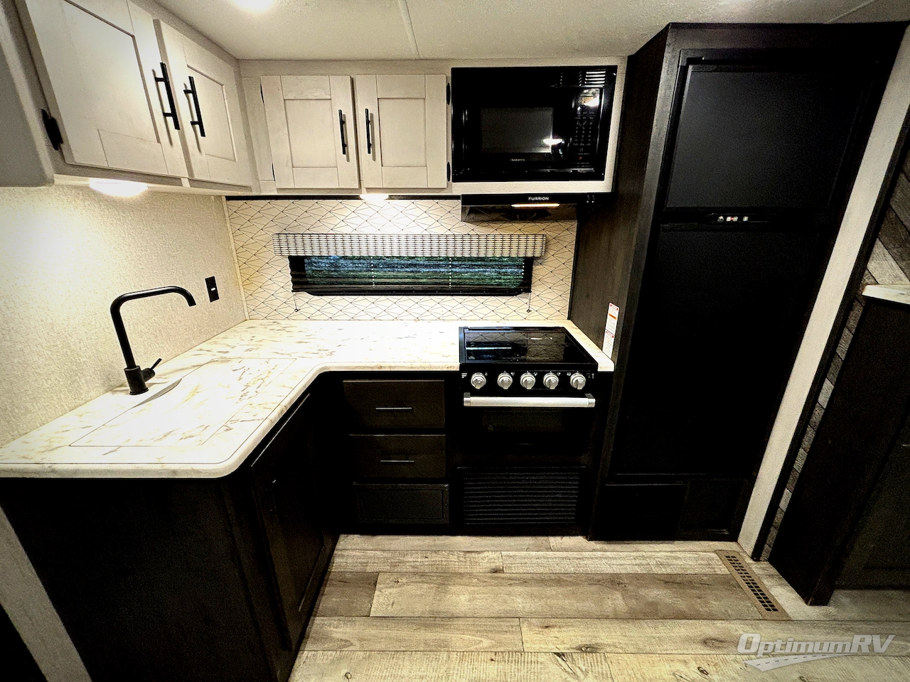 2022 KZ Confluence 26BH Photo 6