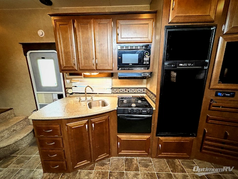2013 KZ Inferno 3710T RV Photo 2