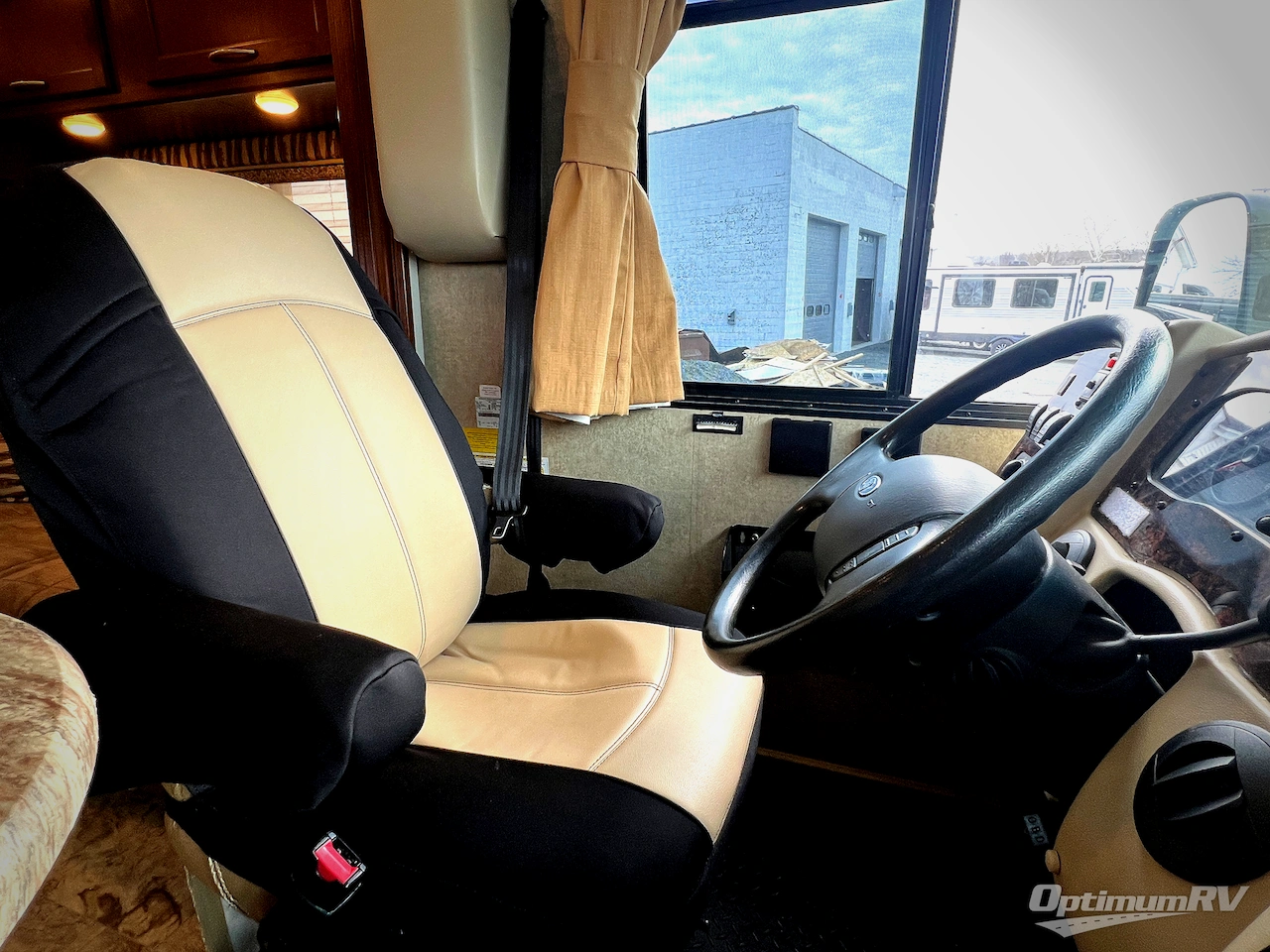 2017 Coachmen Pursuit 33 BH Photo 8