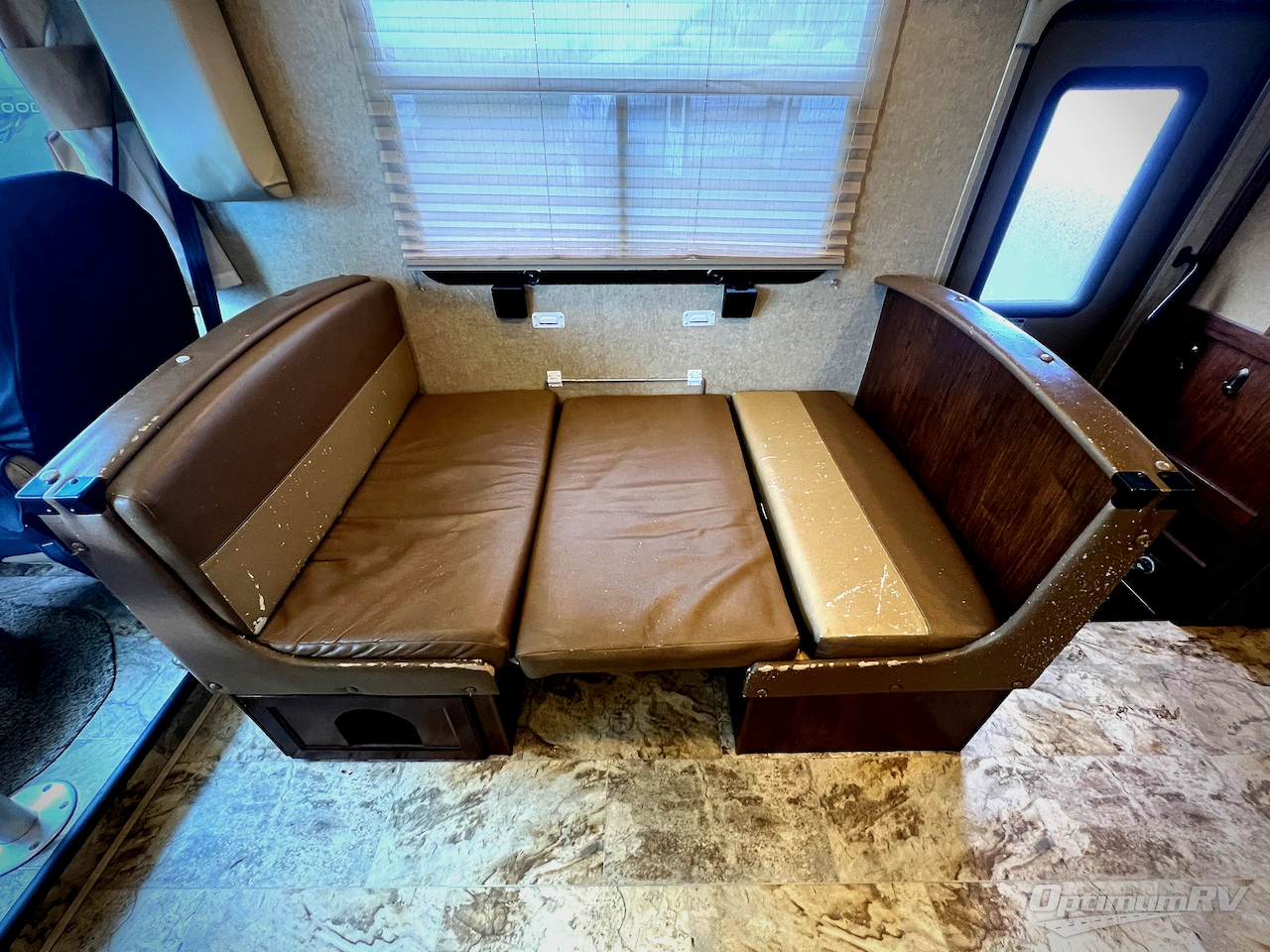 2017 Coachmen Pursuit 33 BH Photo 12