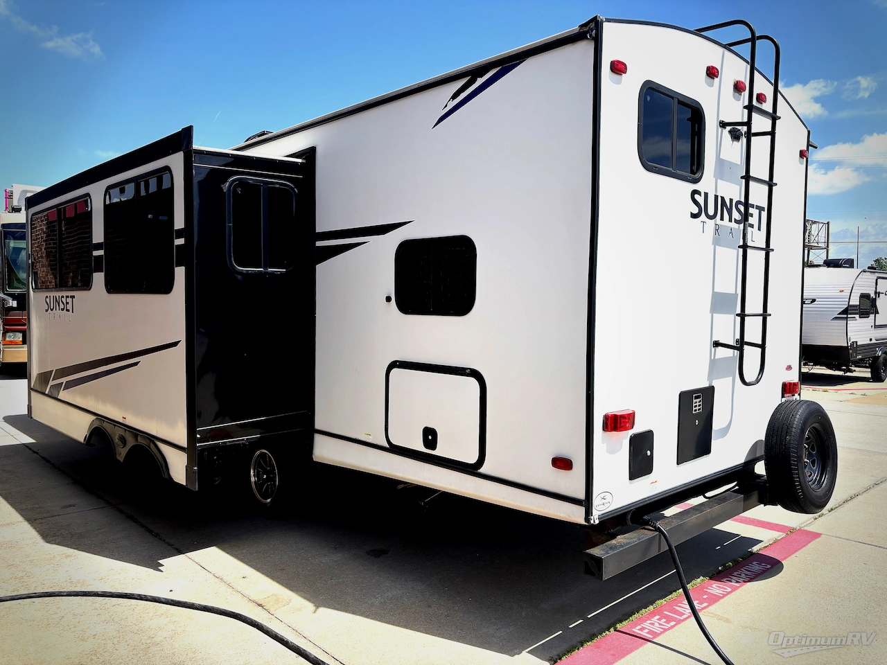 2021 CrossRoads Sunset Trail SS272BH Photo 3