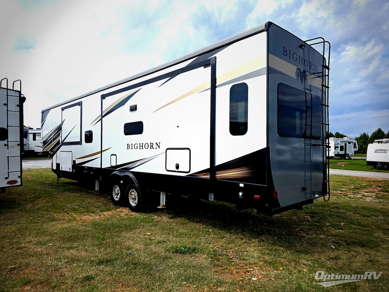 2022 Heartland Bighorn 3970FB Photo 3