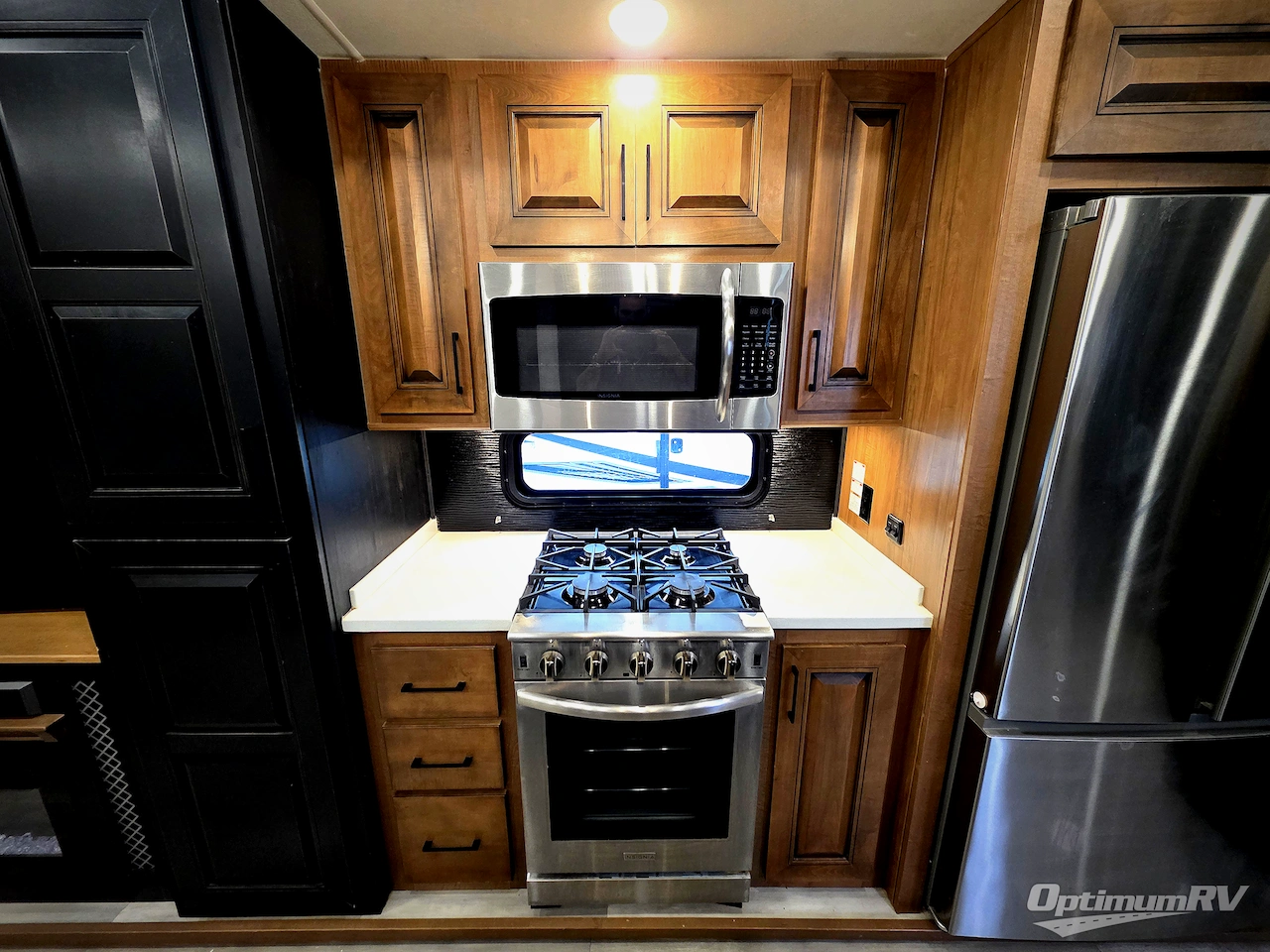 2022 Heartland Bighorn 3970FB Photo 10