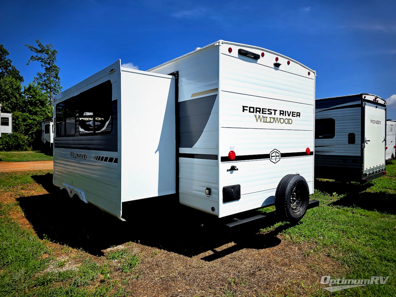 2025 Forest River Wildwood 27RK Photo 3