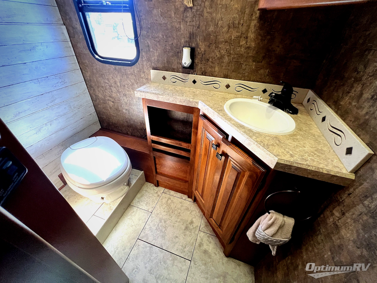 2012 Tiffin Allegro 36 LA Photo 17