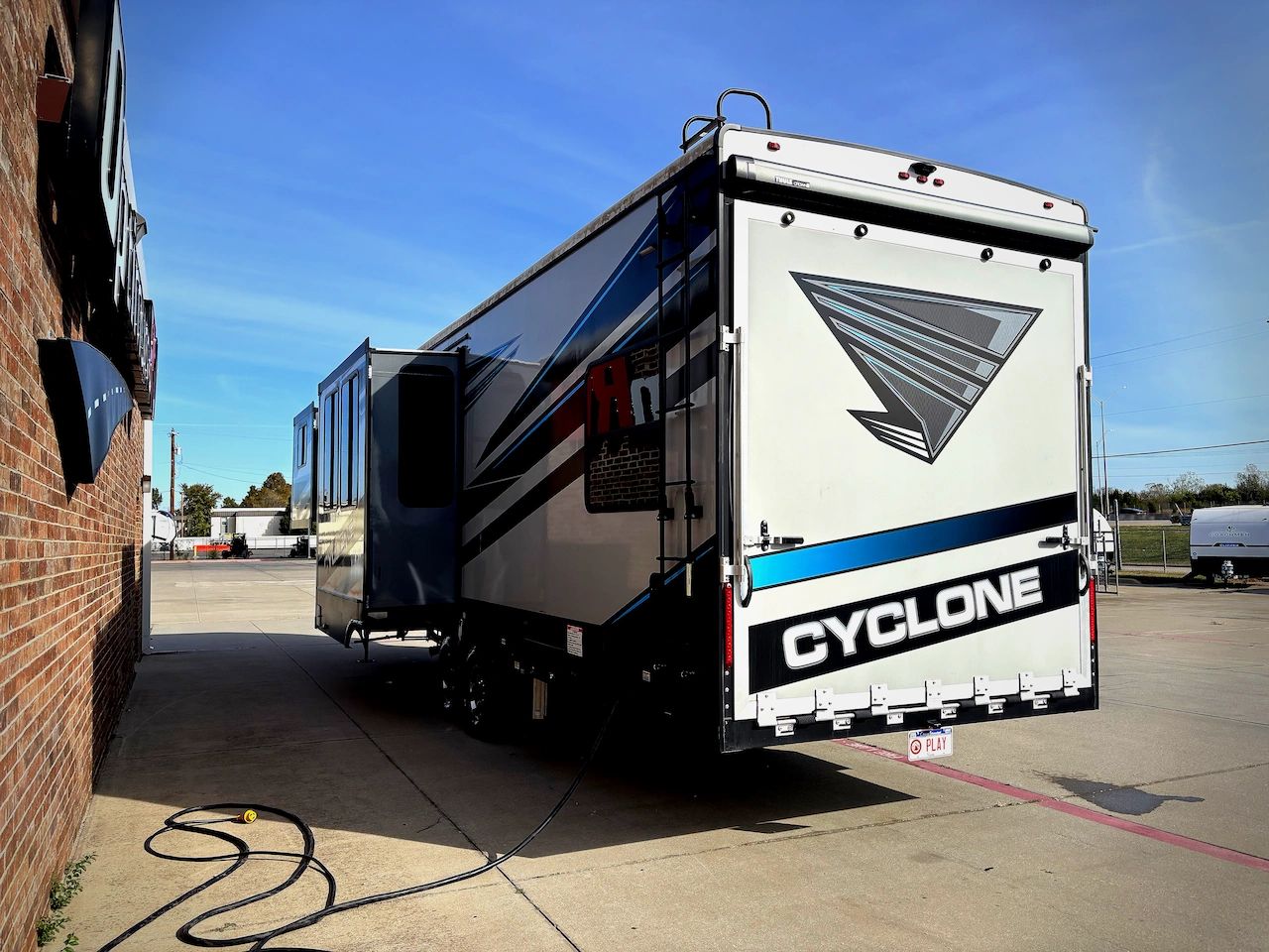 2021 Heartland Cyclone 3413 Photo 3