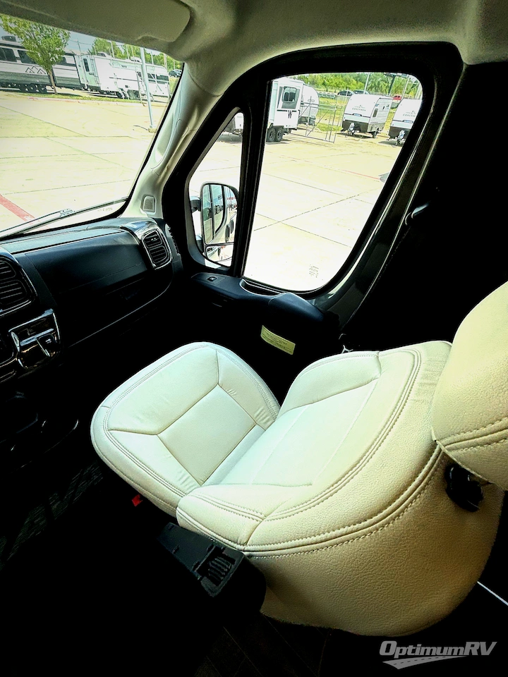 2024 Winnebago Travato 59G Photo 8