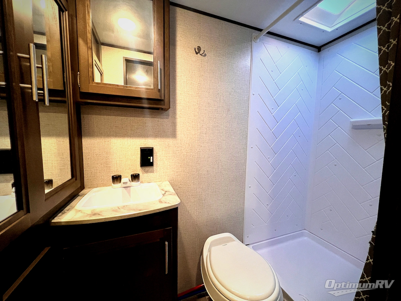 2021 Dutchmen Coleman Light 1805RB Photo 25