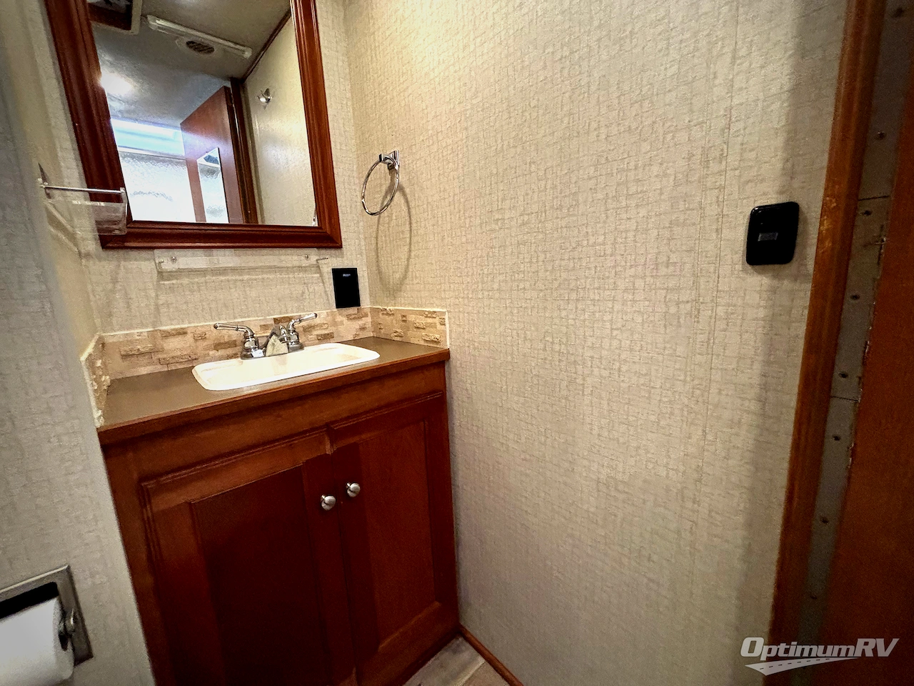 2017 Winnebago Vista 31KE Photo 12