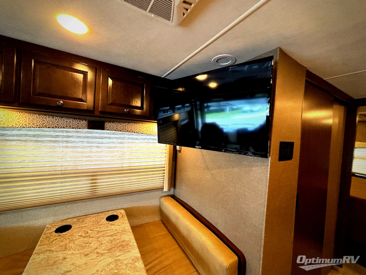 2019 Thor Windsport 29M Photo 11