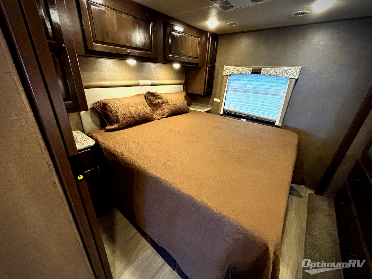 2019 Thor Windsport 29M Photo 18