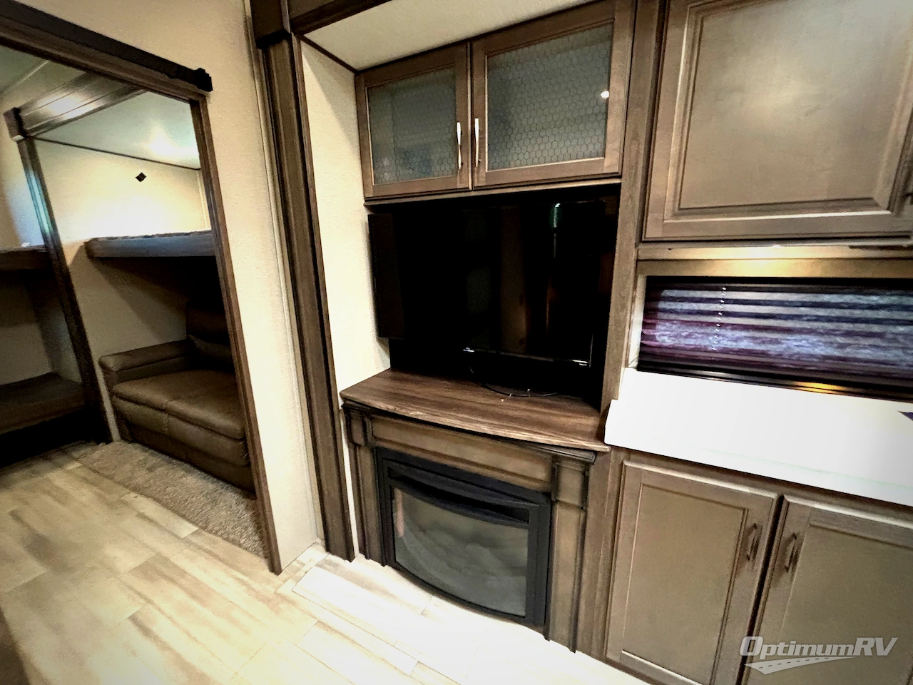 2022 Grand Design Solitude S-Class 3740BH Photo 19