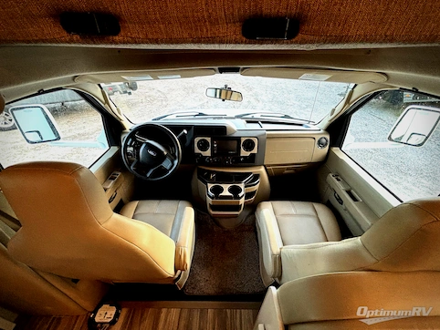 2022 Thor Four Winds 27R RV Photo 2