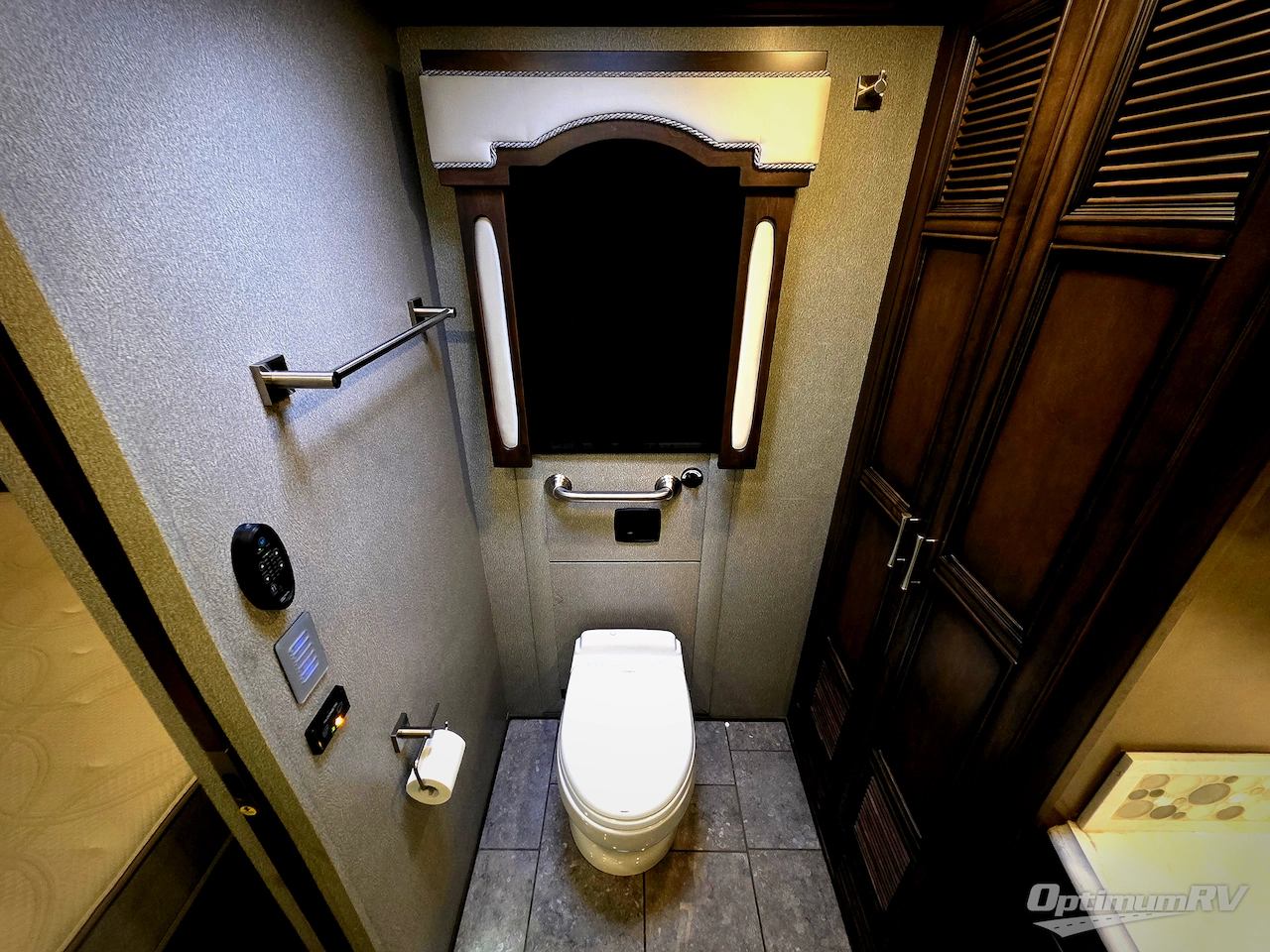 2019 Newmar Ventana LE 4037 Photo 21