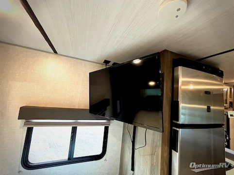 2022 Forest River Surveyor Legend 19RBLE RV Photo 3