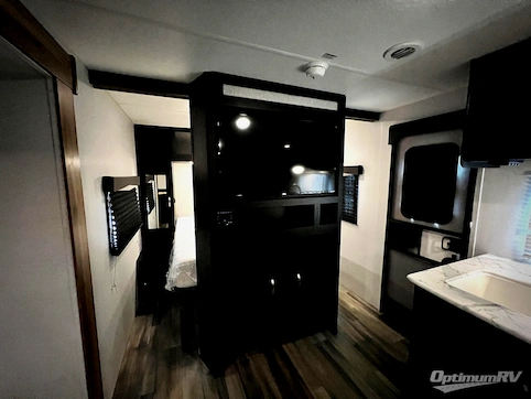 2022 Coachmen Freedom Express Select 31SE RV Photo 2