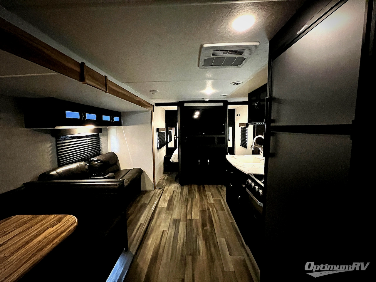 2022 Coachmen Freedom Express Select 31SE Photo 4