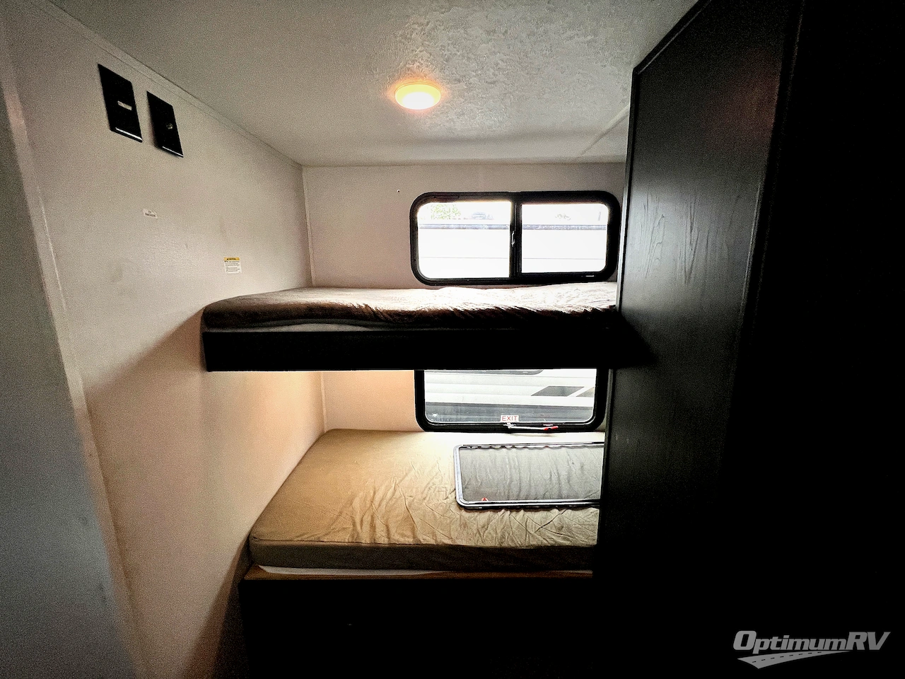 2022 Coachmen Freedom Express Select 31SE Photo 13