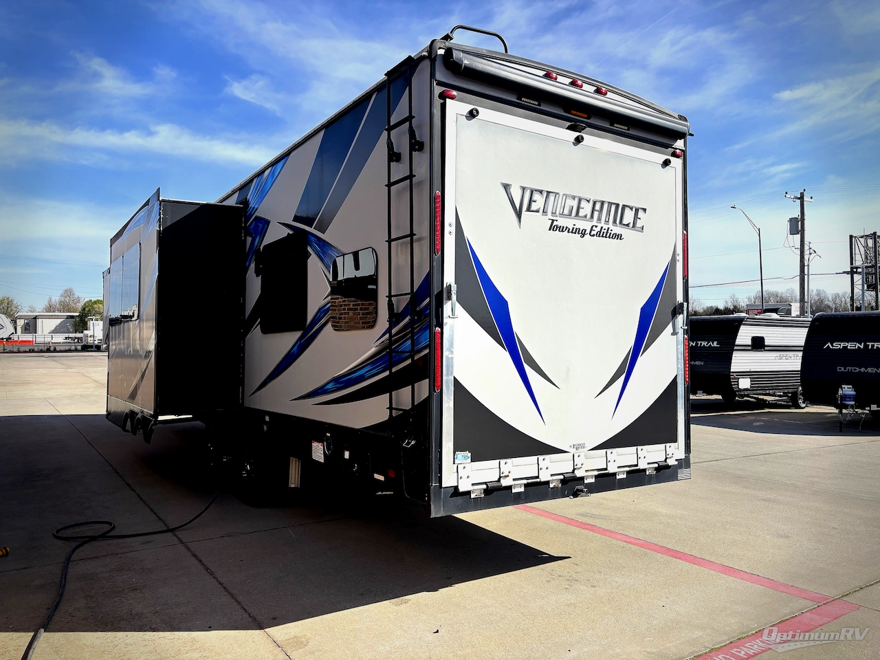 2018 Forest River Vengeance Touring Edition 40D12 Photo 3