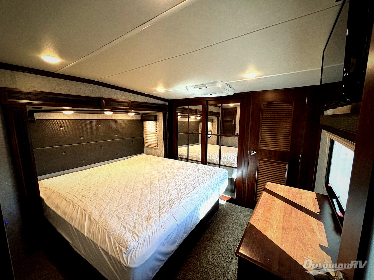 2018 Forest River Vengeance Touring Edition 40D12 Photo 6