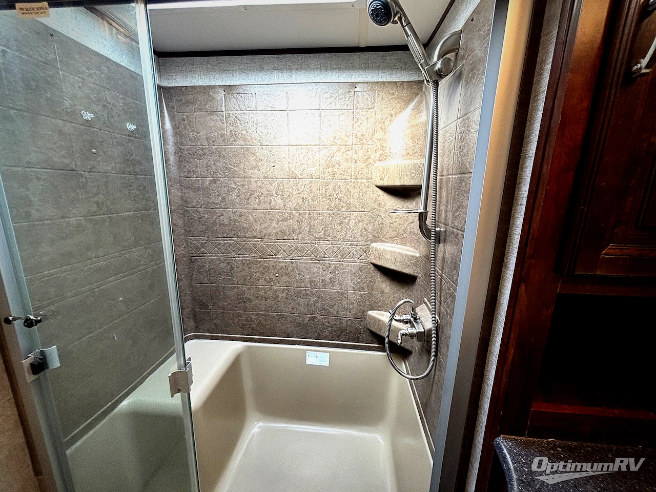 2018 Forest River Vengeance Touring Edition 40D12 Photo 15