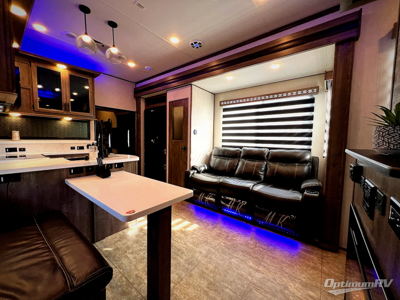 2022 Forest River Vengeance Rogue Armored VGF371A13 Photo 6