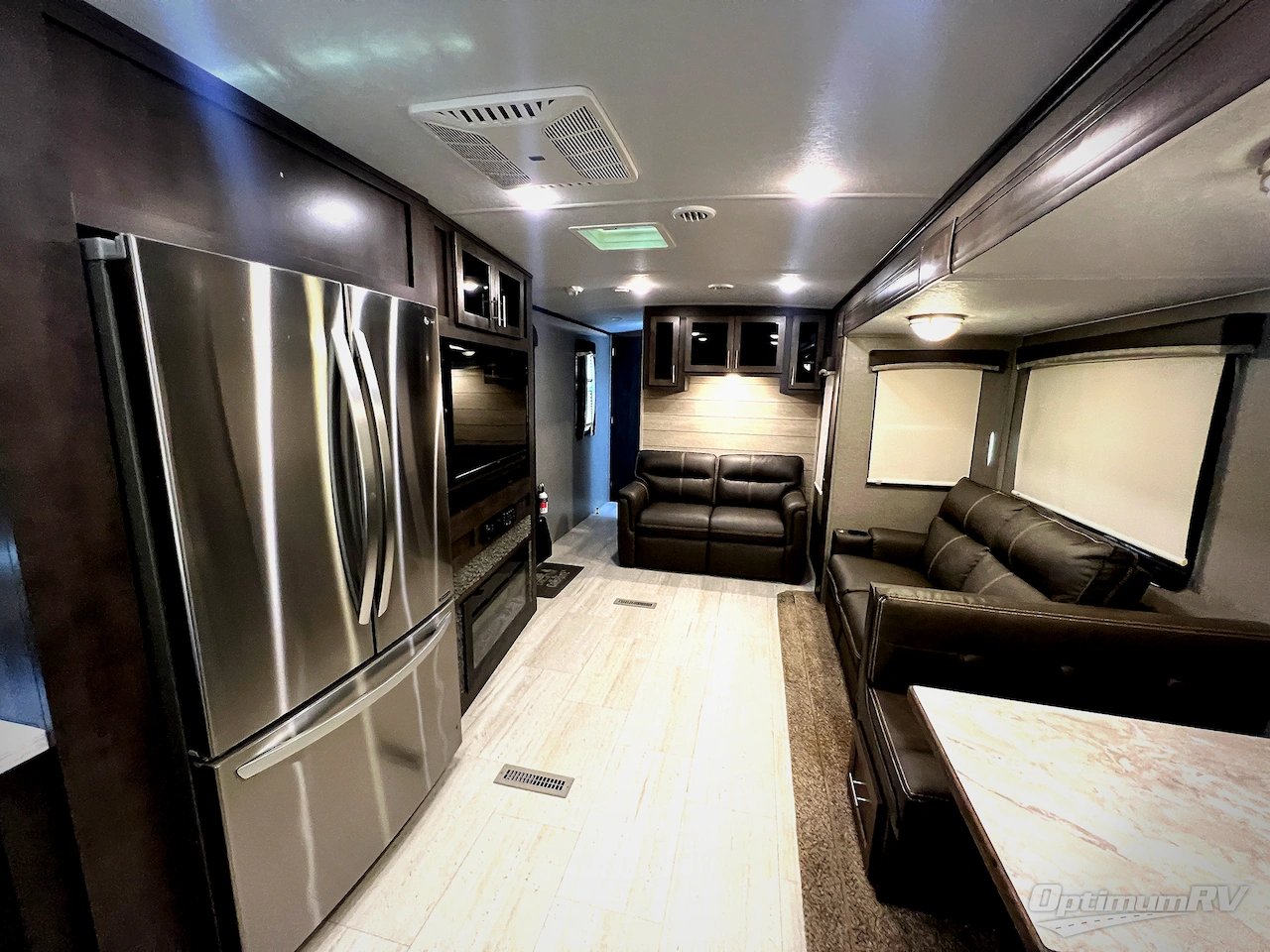 2020 Forest River Rockwood Signature Ultra Lite 8335SB Photo 2