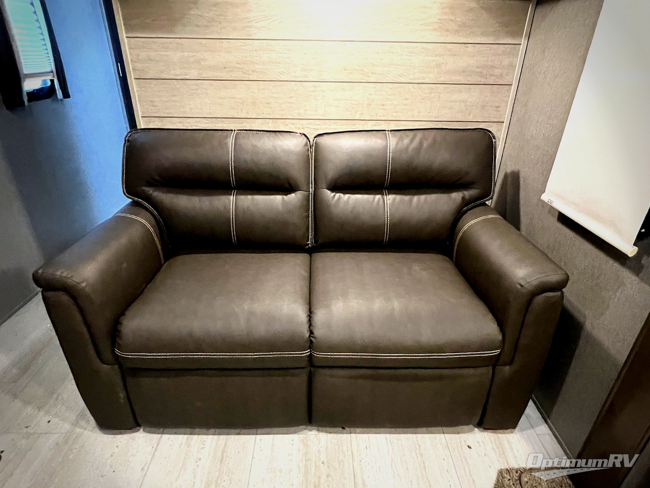 2020 Forest River Rockwood Signature Ultra Lite 8335SB Photo 6
