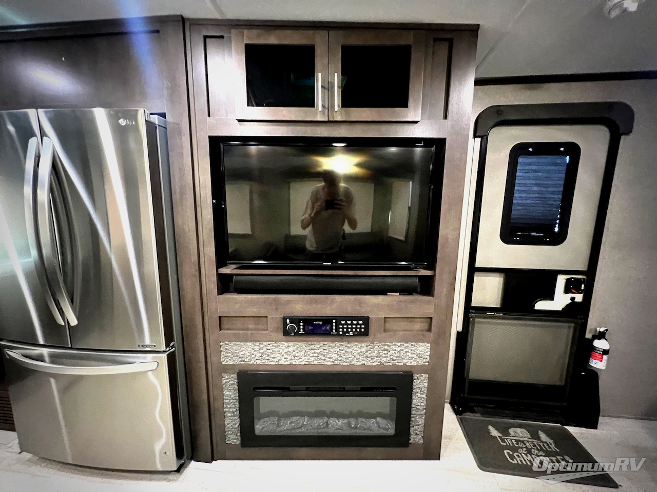 2020 Forest River Rockwood Signature Ultra Lite 8335SB Photo 13
