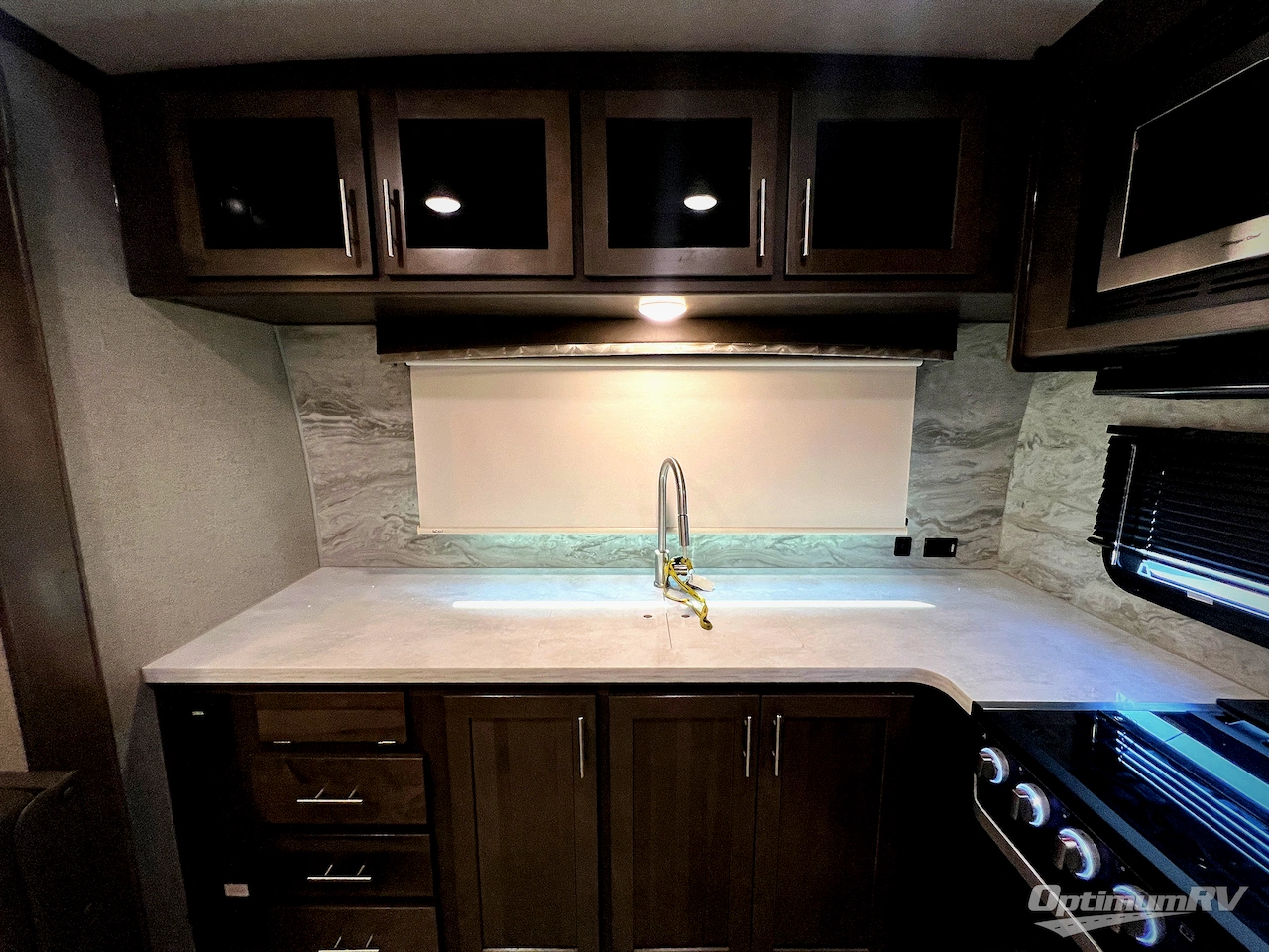 2020 Forest River Rockwood Signature Ultra Lite 8335SB Photo 21