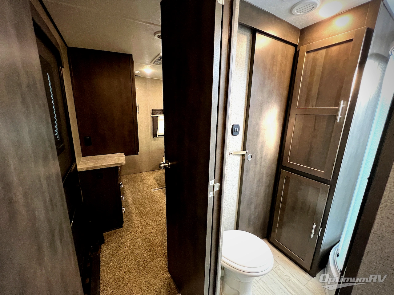 2020 Forest River Rockwood Signature Ultra Lite 8335SB Photo 25
