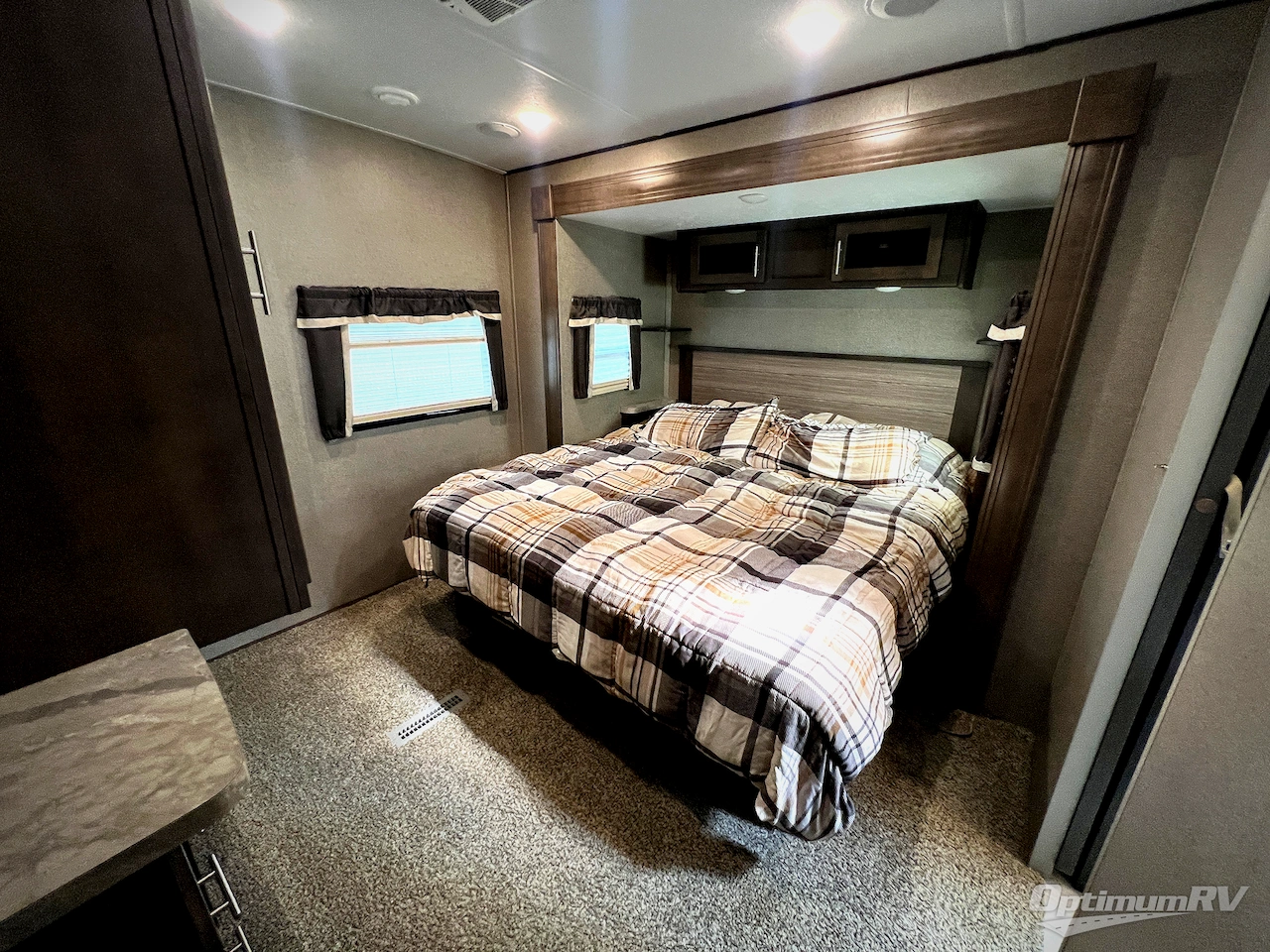 2020 Forest River Rockwood Signature Ultra Lite 8335SB Photo 33