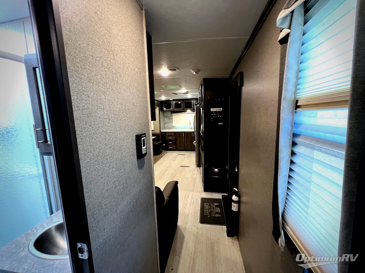 2020 Forest River Rockwood Signature Ultra Lite 8335SB Photo 41