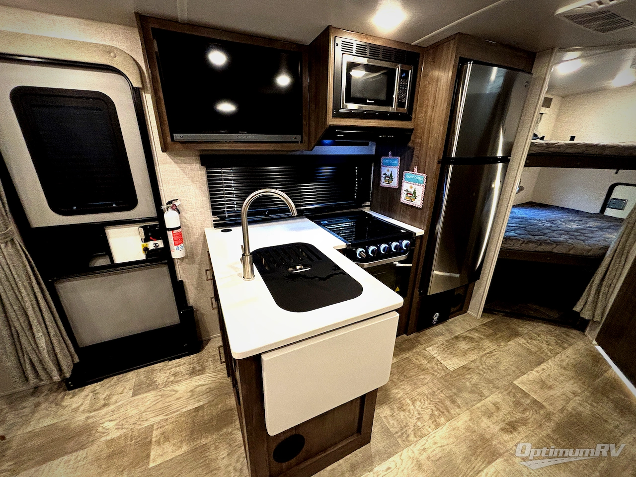 2023 Forest River Flagstaff Micro Lite 25BRDS Photo 9