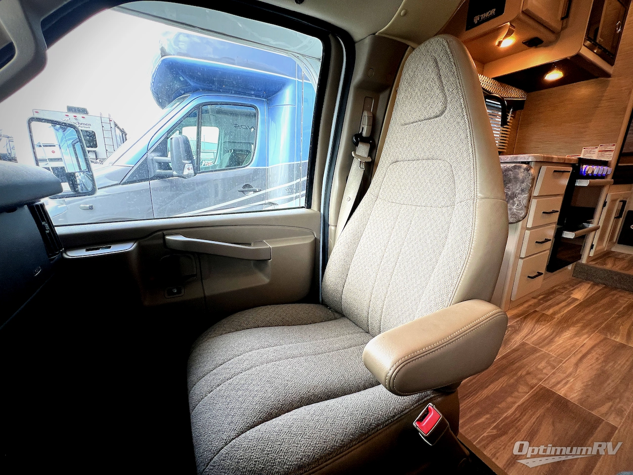 2021 Thor Four Winds 22E Photo 6