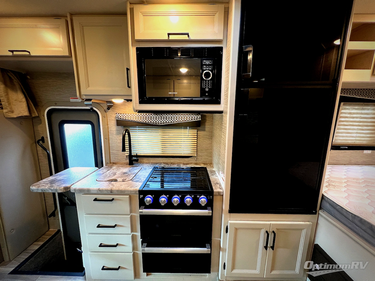 2021 Thor Four Winds 22E Photo 17